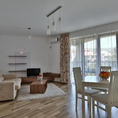 Vip Club Dolphin Coast 3* Slantchev Briag