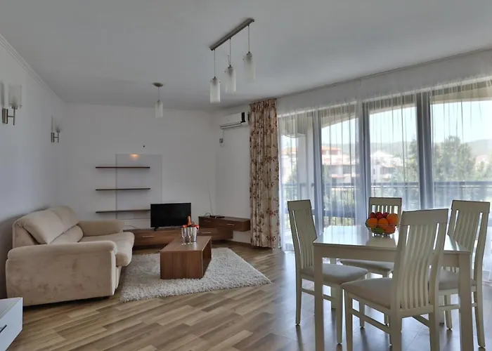 Vip Club Dolphin Coast 3* Slantchev Briag