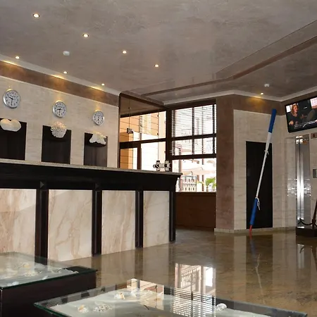 Vip Club Dolphin Coast アパートホテル 3*